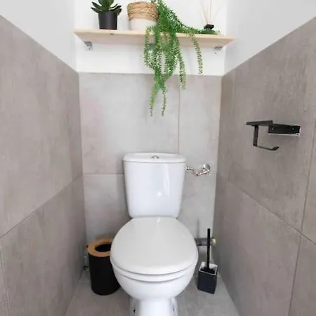 Apt T2 Neuf Terrasse Arles Exterior photo